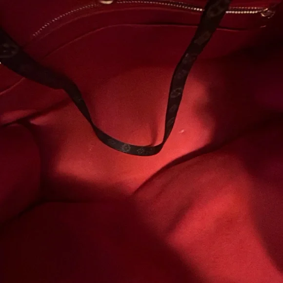 Louis Vuitton Classic Brown Monogram Tote - Picture 4 of 8